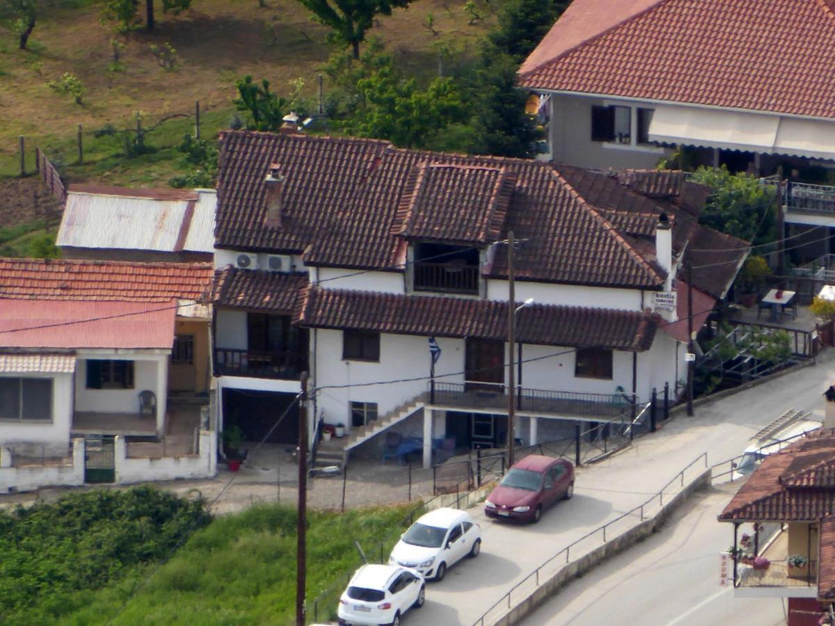 Kostis Hause II Casa de hóspedes Kastrákion Exterior foto